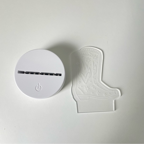 Light - Picture 3 of 4